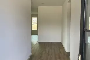 1042 Oakhurst Dr, Dayton, TX 77535 - Photo 2