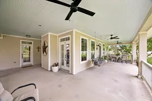 301 Westfield Ln, Friendswood, TX 77546 - Photo 4