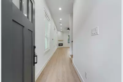 6126 Endeavor Heights Street, Houston, TX 77091 - Photo 4