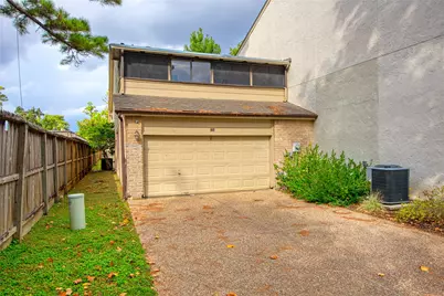 12625 Memorial Drive, Houston, TX 77024 - Photo 18