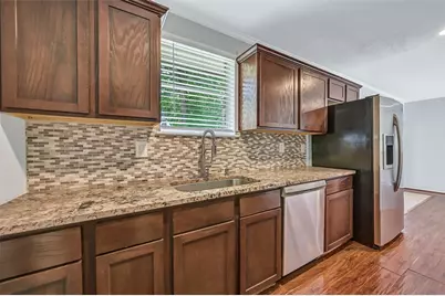 107 Stratmore Drive, Friendswood, TX 77546 - Photo 14