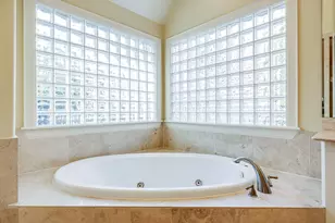 6310 Hermann Lake Dr, Houston, TX 77021 - Photo 20