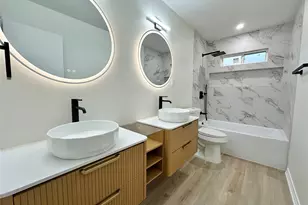 9539 Beverly Hill St, Houston, TX 77063 - Photo 22