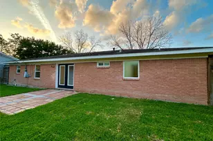 9539 Beverly Hill St, Houston, TX 77063 - Photo 36