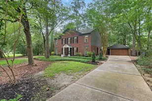 51 E Village Knoll Cir, The Woodlands, TX 77381 - Photo 12