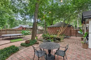 51 E Village Knoll Cir, The Woodlands, TX 77381 - Photo 8