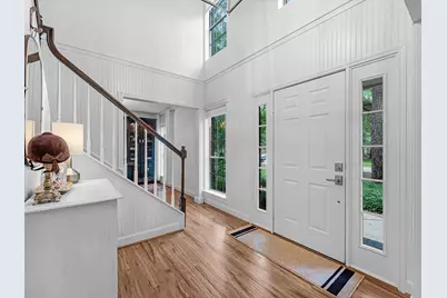 51 E Village Knoll Circle, The Woodlands, TX 77381 - Photo 16