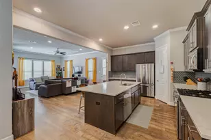 2611 Harvard St, Houston, TX 77008 - Photo 14