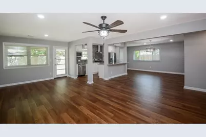 7926 Ridgeview Drive, Houston, TX 77055 - Photo 4