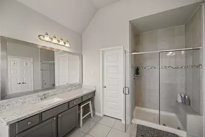 11723 Oakwood Drive, Mont Belvieu, TX 77535 - Photo 34