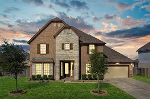 11723 Oakwood Dr, Mont Belvieu, TX 77535 - Photo 1