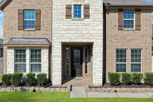 11723 Oakwood Dr, Mont Belvieu, TX 77535 - Photo 2