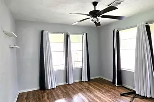 219A Texas Ave, Bacliff, TX 77518 - Photo 6