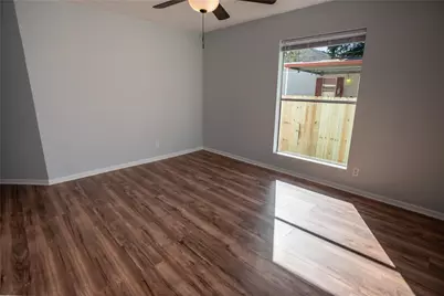 219A Texas Avenue, Bacliff, TX 77518 - Photo 18