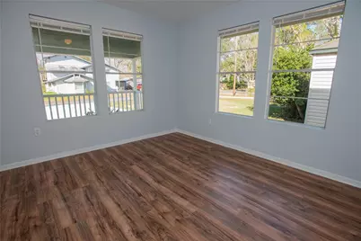 219A Texas Avenue, Bacliff, TX 77518 - Photo 6