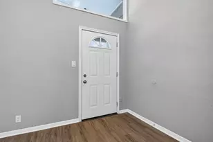 805 N 12th St, La Porte, TX 77571 - Photo 6