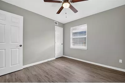 805 N 12th Street, La Porte, TX 77571 - Photo 24