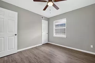 805 N 12th St, La Porte, TX 77571 - Photo 24