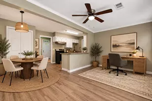 805 N 12th St, La Porte, TX 77571 - Photo 4