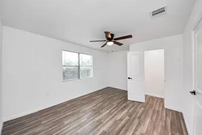 207 E Defee Avenue, Baytown, TX 77520 - Photo 14