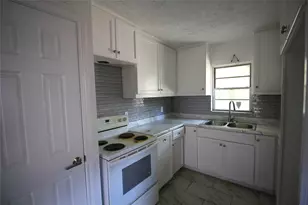 7946 Glenlea St, Houston, TX 77061 - Photo 6
