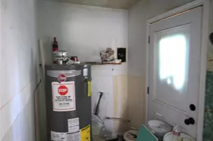 7946 Glenlea St, Houston, TX 77061 - Photo 16