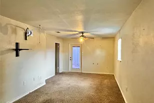 2301 7th St, Port Neches, TX 77651 - Photo 18