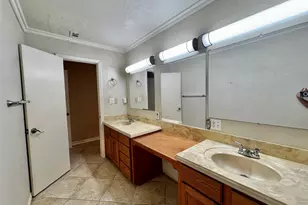 2301 7th St, Port Neches, TX 77651 - Photo 20