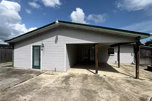 2301 7th St, Port Neches, TX 77651 - Photo 26