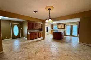 2301 7th St, Port Neches, TX 77651 - Photo 16