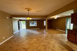 2301 7th St, Port Neches, TX 77651 - Photo 6