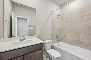 6327 Sapphire Ocean Dr, Houston, TX 77092 - Photo 2