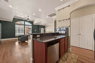 1768 Aden Dr, Houston, TX 77003 - Photo 8