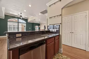 1768 Aden Dr, Houston, TX 77003 - Photo 4