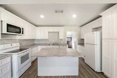 1920 Spence Street, Houston, TX 77093 - Photo 8
