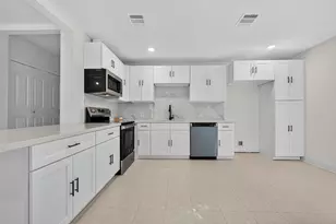 6854 Evans St, Houston, TX 77061 - Photo 16