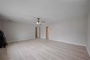 811 Loire Ln, Houston, TX 77090 - Photo 36