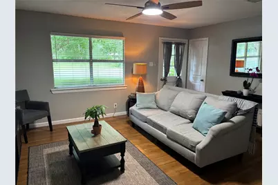 331 Oak Drive, Lake Jackson, TX 77566 - Photo 4