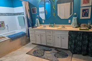 410 Brook Hollow Dr, Conroe, TX 77385 - Photo 18