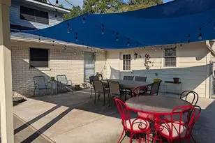 410 Brook Hollow Dr, Conroe, TX 77385 - Photo 14