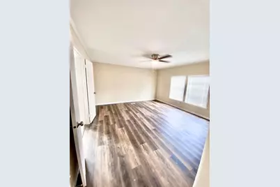 11720 W Small Oak Lane, Willis, TX 77378 - Photo 10
