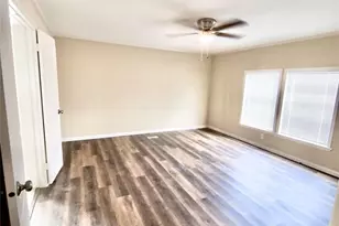 11720 W Small Oak Ln, Willis, TX 77378 - Photo 10
