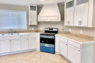 11720 W Small Oak Ln, Willis, TX 77378 - Photo 4