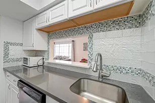 2201 Fountain View Dr, Houston, TX 77057 - Photo 16