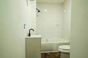 4918 Leffingwell St, Houston, TX 77026 - Photo 2