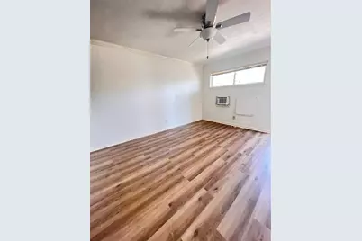 911 Byrne Street #2, Houston, TX 77009 - Photo 4