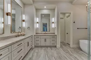 66 S Player Manor Circle, The Woodlands, TX 77382 - Photo 24