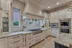 66 S Player Manor Circle, The Woodlands, TX 77382 - Photo 16