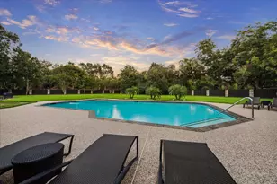 1717 S Columbia Dr, West Columbia, TX 77486 - Photo 8