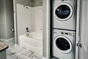 5353 Memorial Dr, Houston, TX 77007 - Photo 6